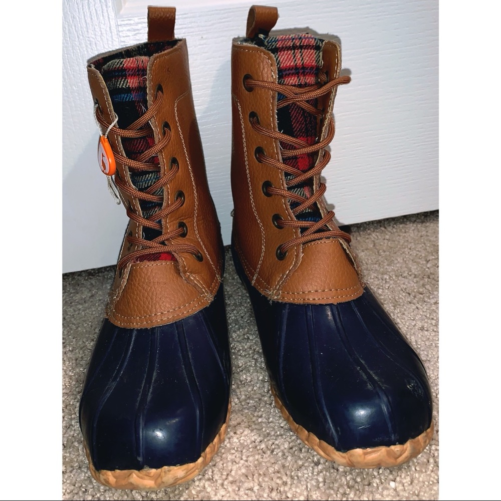 Jessica Sporto Duck Boots